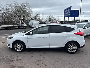 Used 2015 Ford Focus Zetec White - Interior and Exterior details 2