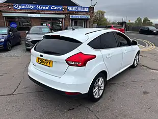 Used 2015 Ford Focus Zetec White - Interior and Exterior details 5