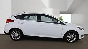 Used 2015 Ford Focus Zetec White - Interior and Exterior details 4