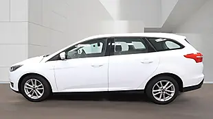 Used 2015 Ford Focus Zetec White - Interior and Exterior details 6
