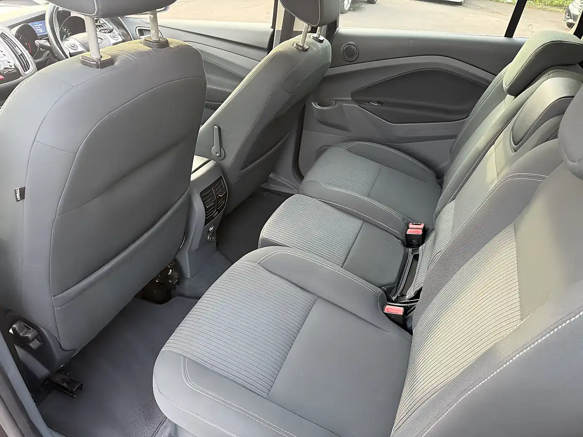 Used 2015 Ford Grand C-Max Titanium Black - Interior and Exterior details 10