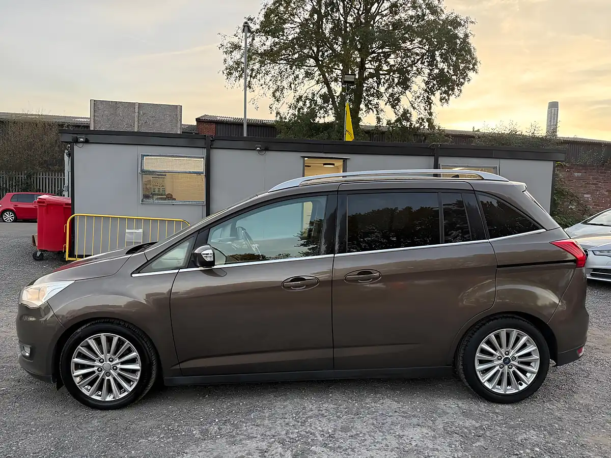 Used 2015 Ford Grand C-Max Titanium Brown - Interior and Exterior details 4