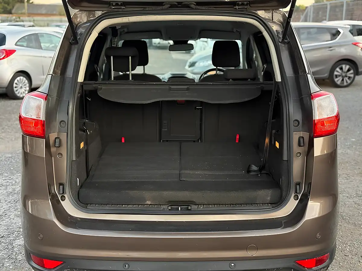 Used 2015 Ford Grand C-Max Titanium Brown - Interior and Exterior details 7