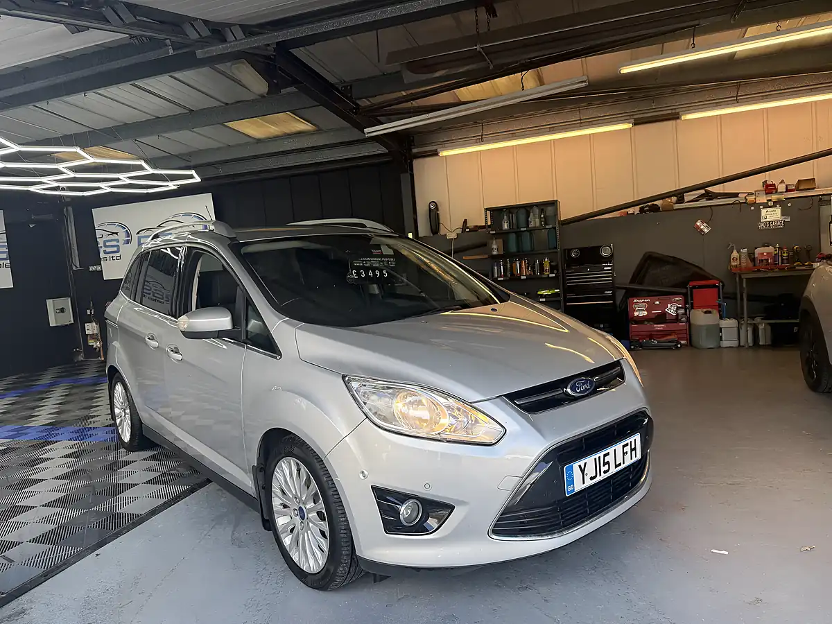 Used 2015 Ford Grand C-Max Titanium Moondust Silver Metallic - Interior and Exterior details 10