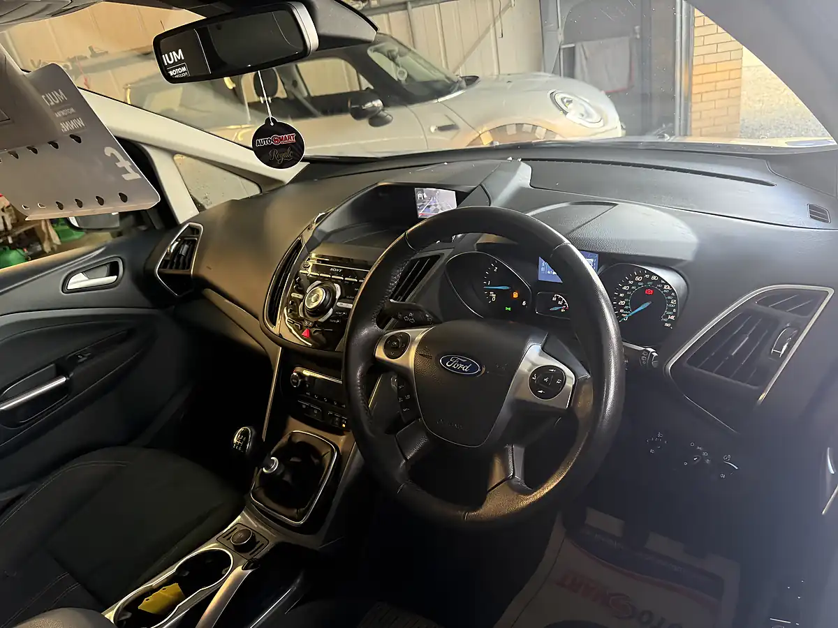 Used 2015 Ford Grand C-Max Titanium Moondust Silver Metallic - Interior and Exterior details 13