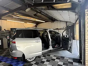 Used 2015 Ford Grand C-Max Titanium Moondust Silver Metallic - Interior and Exterior details 5