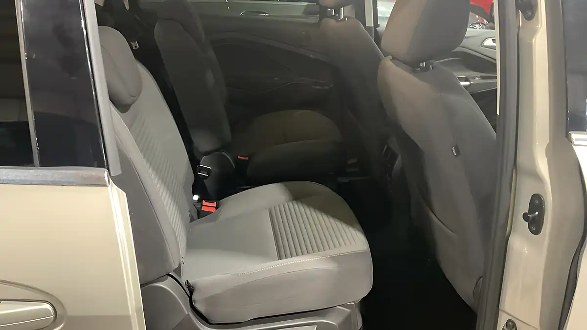 Used 2015 Ford Grand C-Max Titanium Silver - Interior and Exterior details 10