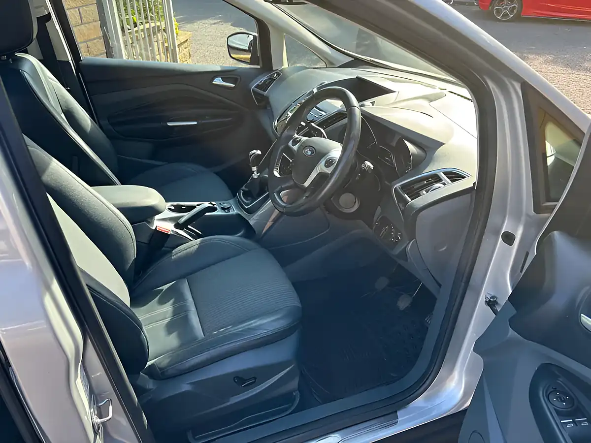Used 2015 Ford Grand C-Max Titanium X Silver - Interior and Exterior details 11