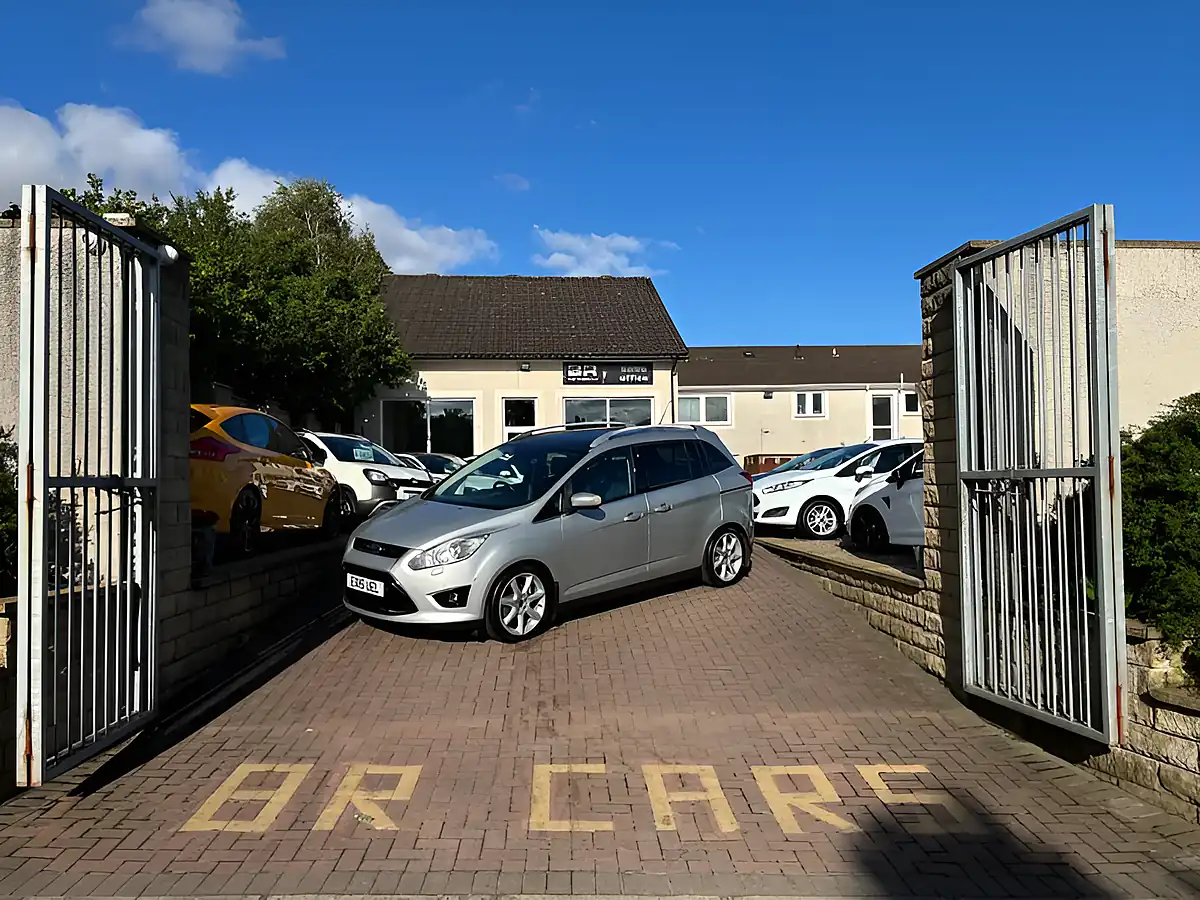 Used 2015 Ford Grand C-Max Titanium X Silver - Interior and Exterior details 3