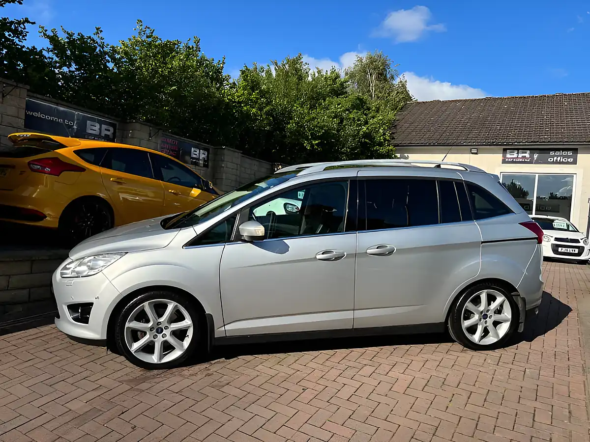 Used 2015 Ford Grand C-Max Titanium X Silver - Interior and Exterior details 5