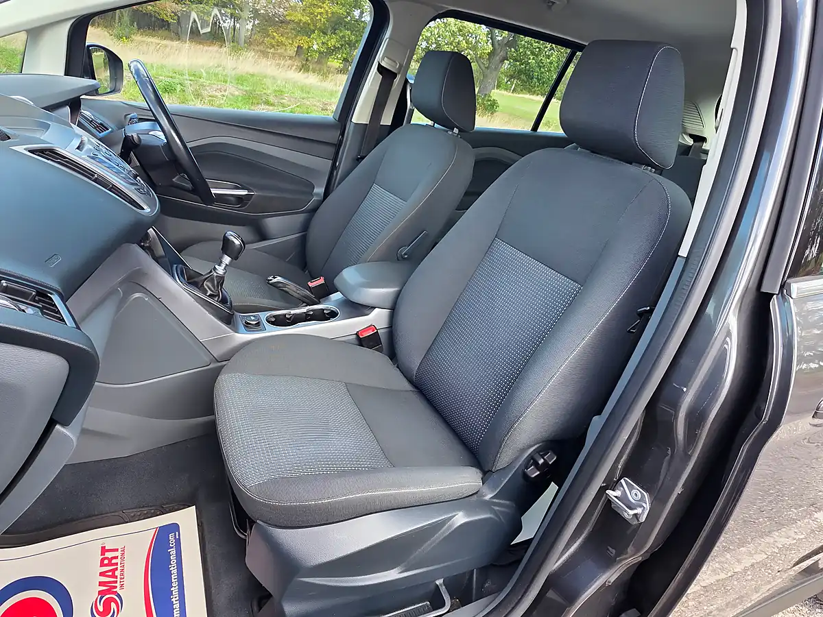 Used 2015 Ford Grand C-Max Zetec Grey - Interior and Exterior details 10