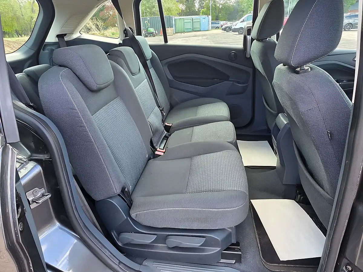Used 2015 Ford Grand C-Max Zetec Grey - Interior and Exterior details 11