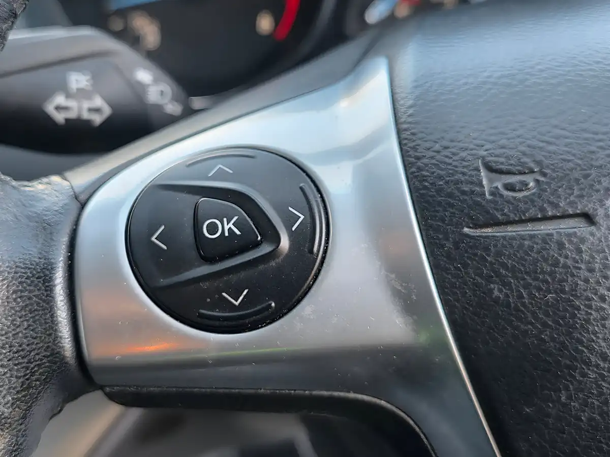 Used 2015 Ford Grand C-Max Zetec Grey - Interior and Exterior details 16