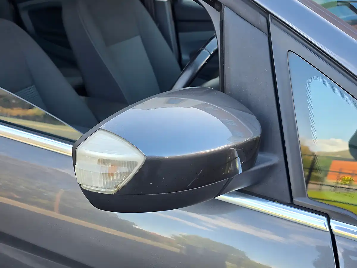 Used 2015 Ford Grand C-Max Zetec Grey - Interior and Exterior details 18