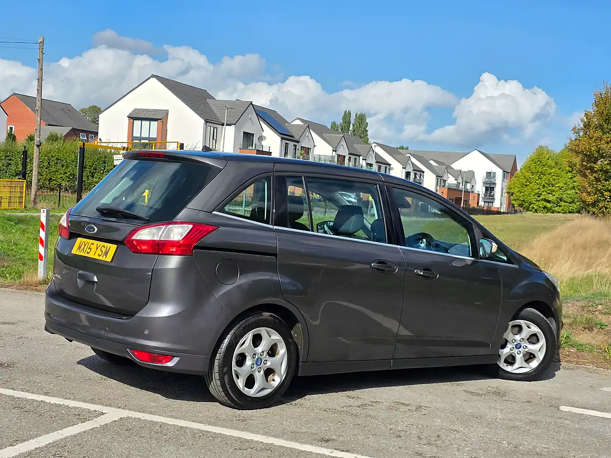 Used 2015 Ford Grand C-Max Zetec Grey - Interior and Exterior details 7
