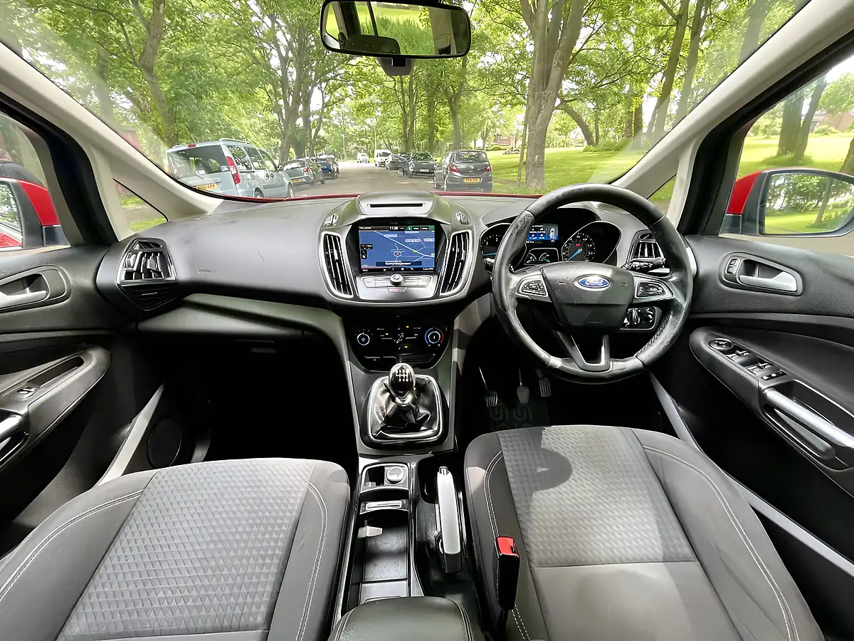 Used 2015 Ford Grand C-Max Zetec Red - Interior and Exterior details 13