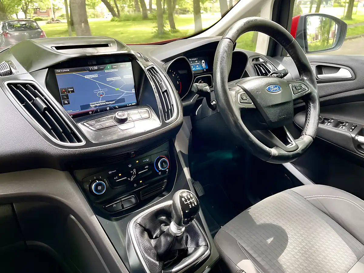 Used 2015 Ford Grand C-Max Zetec Red - Interior and Exterior details 15