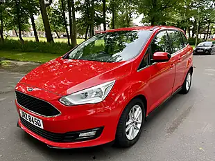 Used 2015 Ford Grand C-Max Zetec Red - Interior and Exterior details 3
