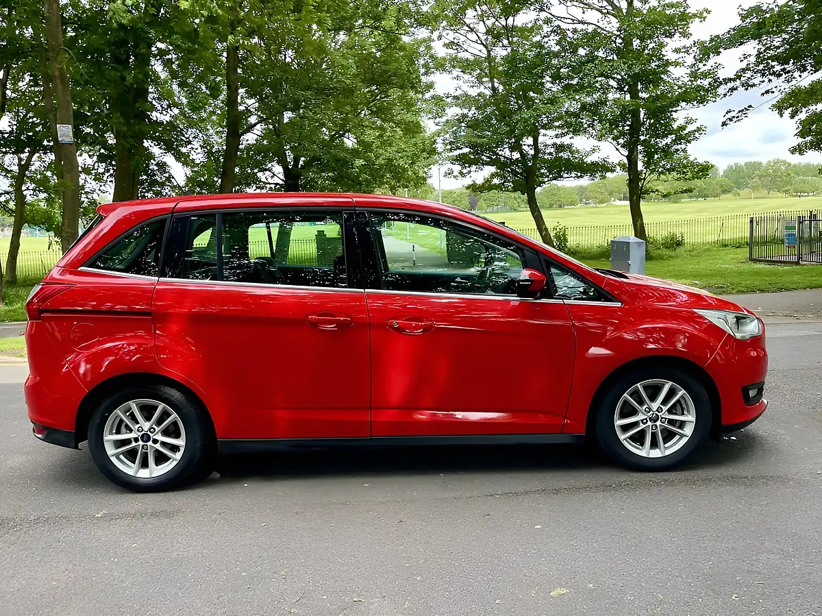 Used 2015 Ford Grand C-Max Zetec Red - Interior and Exterior details 5