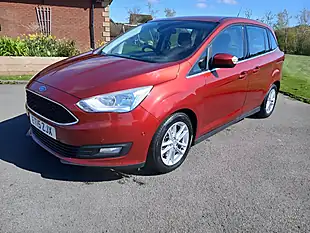 Used 2015 Ford Grand C-Max Zetec Red - Interior and Exterior details 4