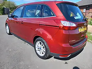 Used 2015 Ford Grand C-Max Zetec Red - Interior and Exterior details 8