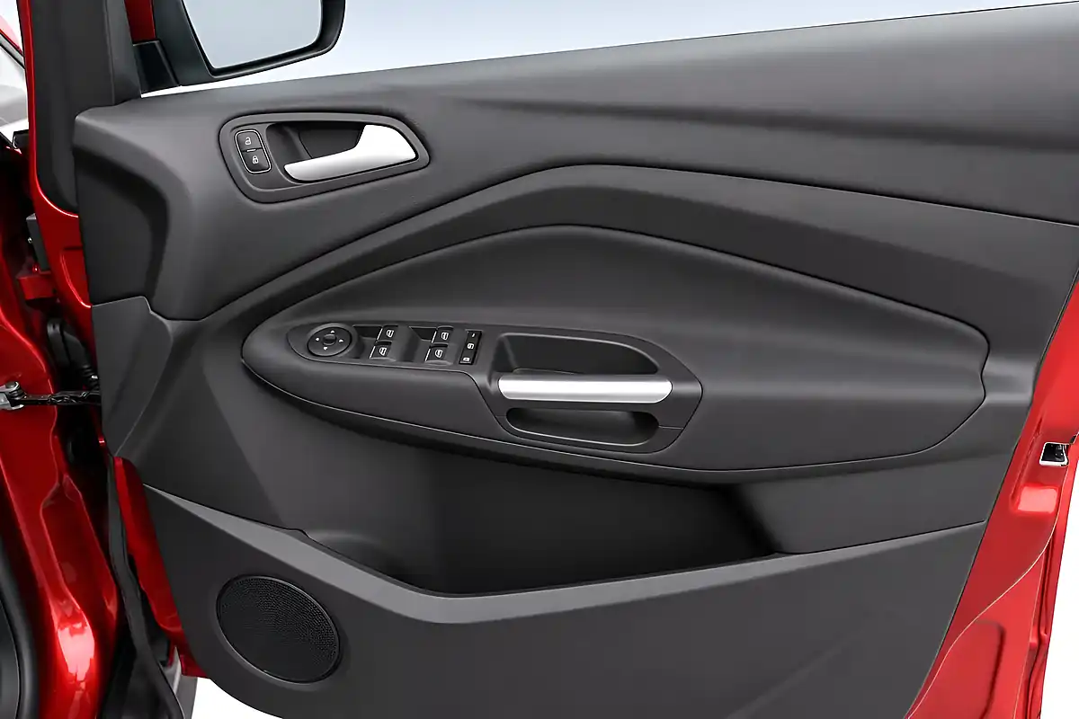 Used 2015 Ford Grand C-Max Zetec Red - Interior and Exterior details 18
