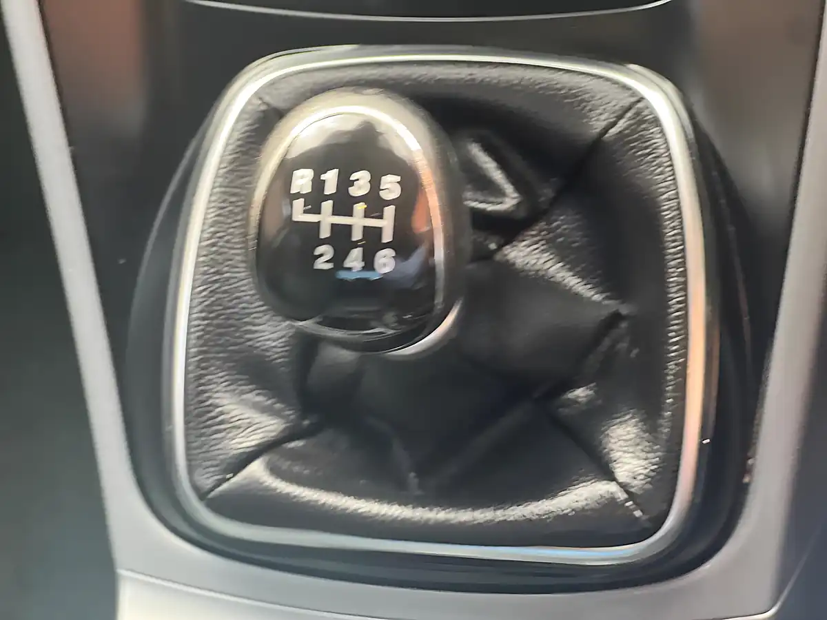 Used 2015 Ford Grand C-Max Zetec Silver - Interior and Exterior details 10