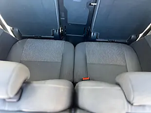 Used 2015 Ford Grand C-Max Zetec Silver - Interior and Exterior details 11