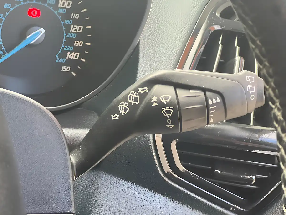Used 2015 Ford Grand C-Max Zetec Silver - Interior and Exterior details 13