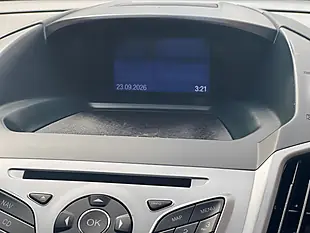 Used 2015 Ford Grand C-Max Zetec Silver - Interior and Exterior details 16
