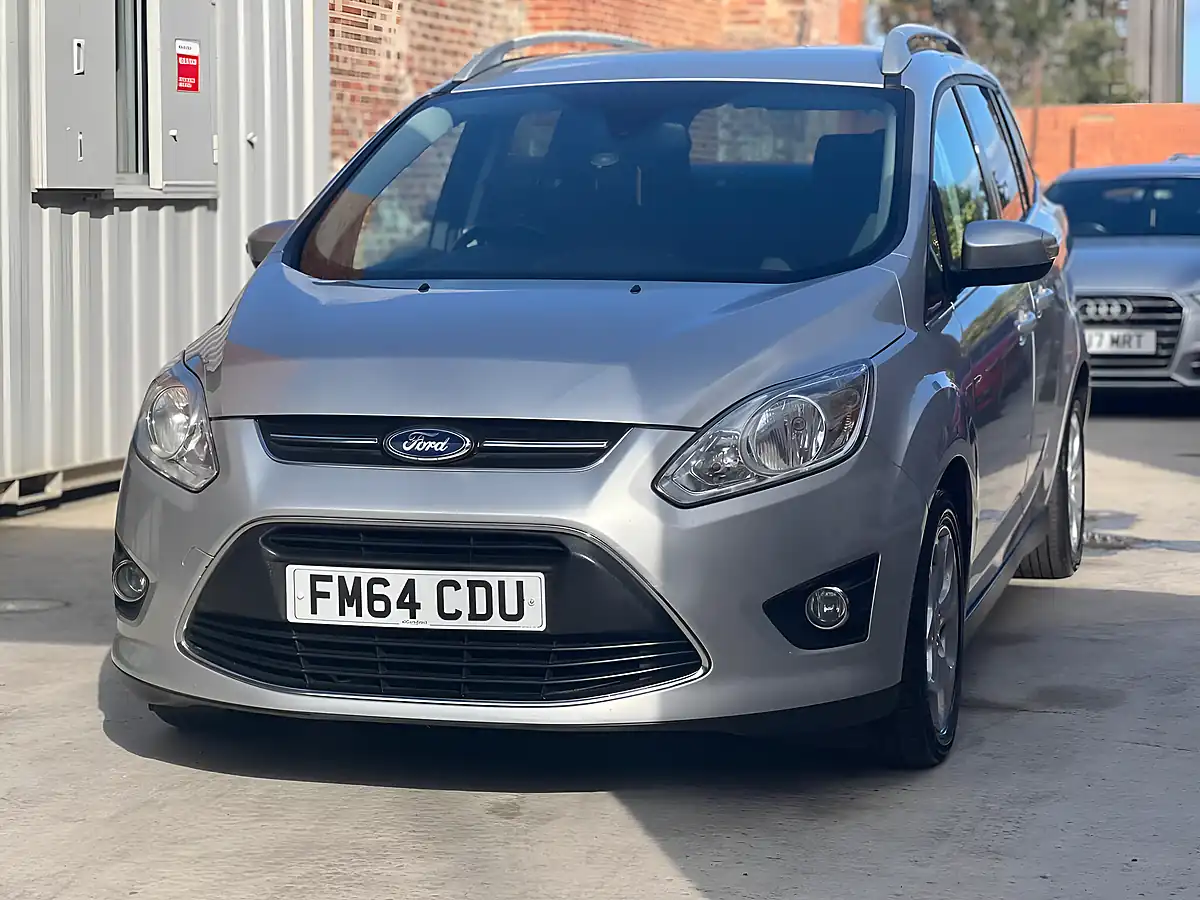 Used 2015 Ford Grand C-Max Zetec Silver - Interior and Exterior details 3