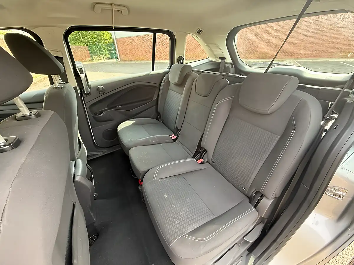 Used 2015 Ford Grand C-Max Zetec Silver - Interior and Exterior details 13