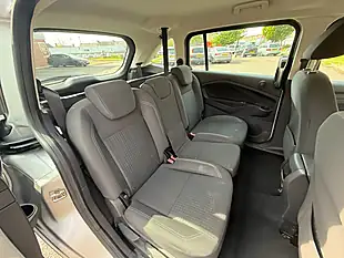 Used 2015 Ford Grand C-Max Zetec Silver - Interior and Exterior details 16