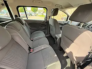 Used 2015 Ford Grand C-Max Zetec Silver - Interior and Exterior details 17
