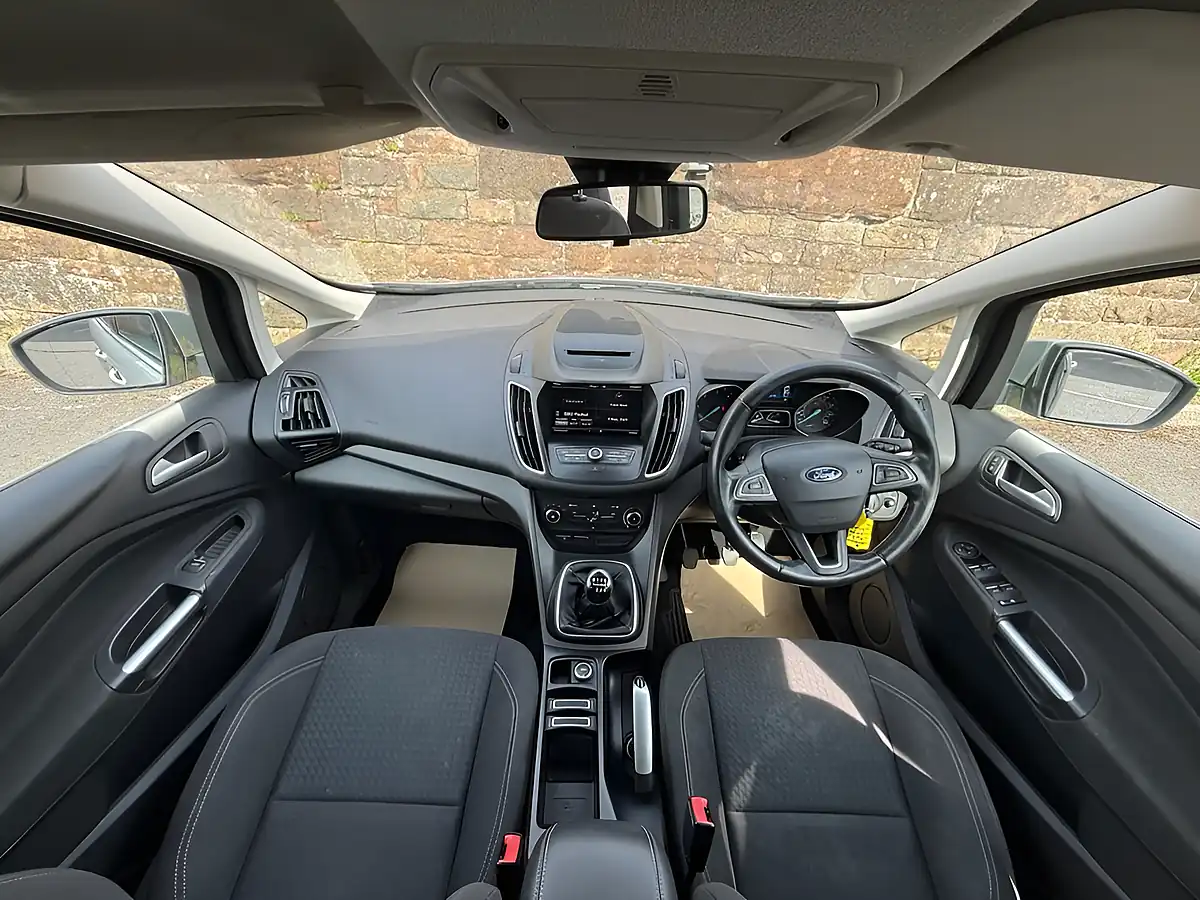 Used 2015 Ford Grand C-Max Zetec Silver - Interior and Exterior details 18