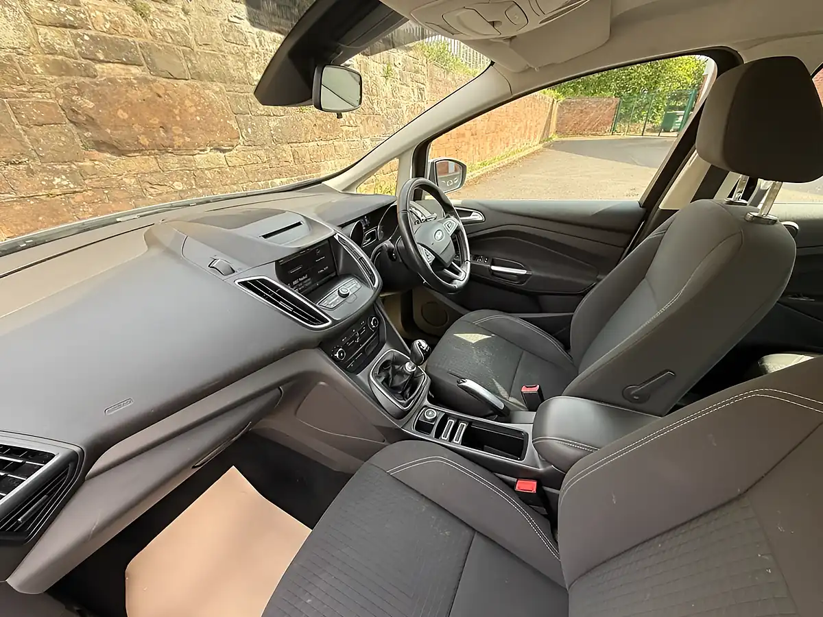 Used 2015 Ford Grand C-Max Zetec Silver - Interior and Exterior details 19