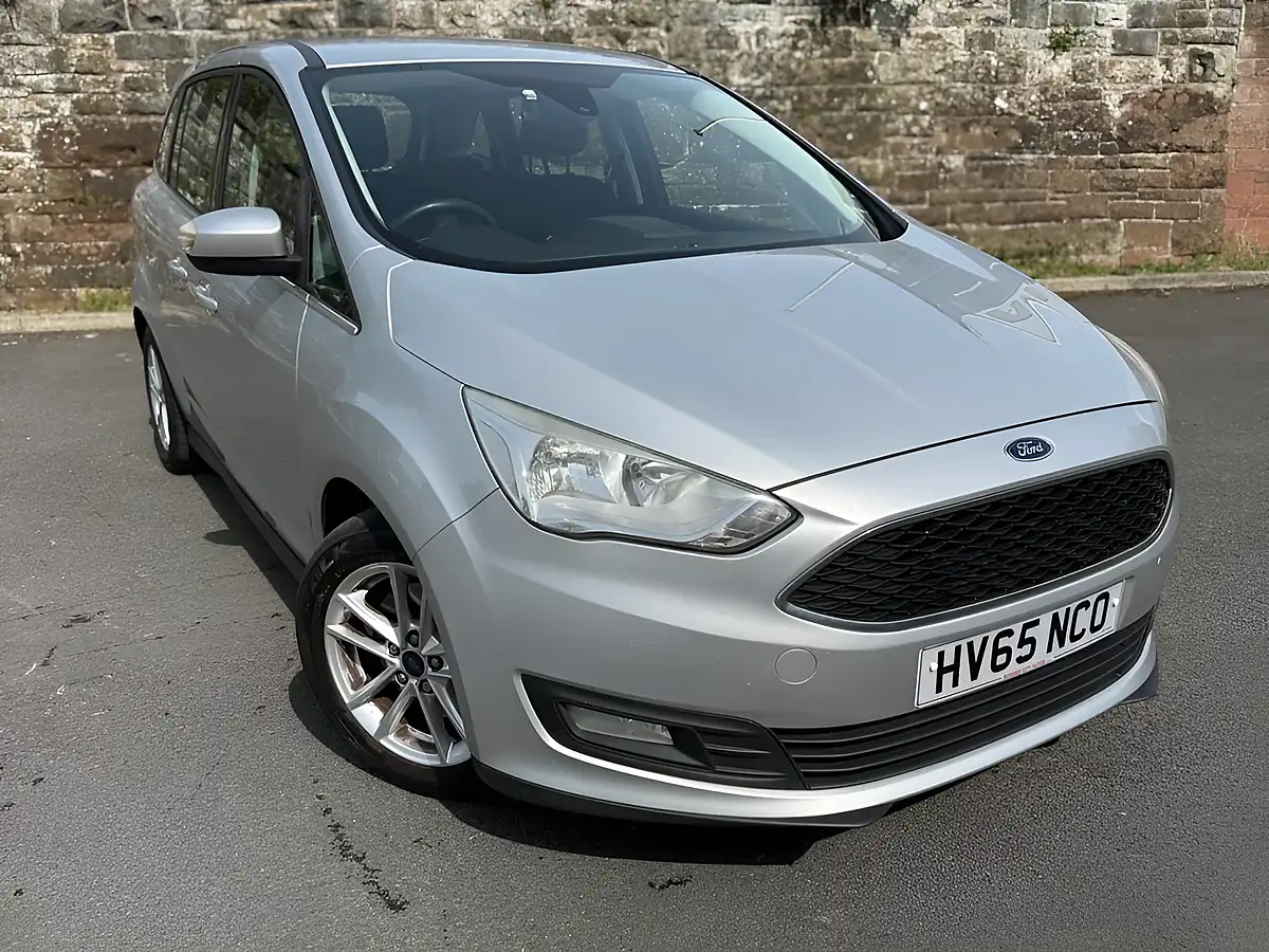 Used 2015 Ford Grand C-Max Zetec Silver - Interior and Exterior details 4