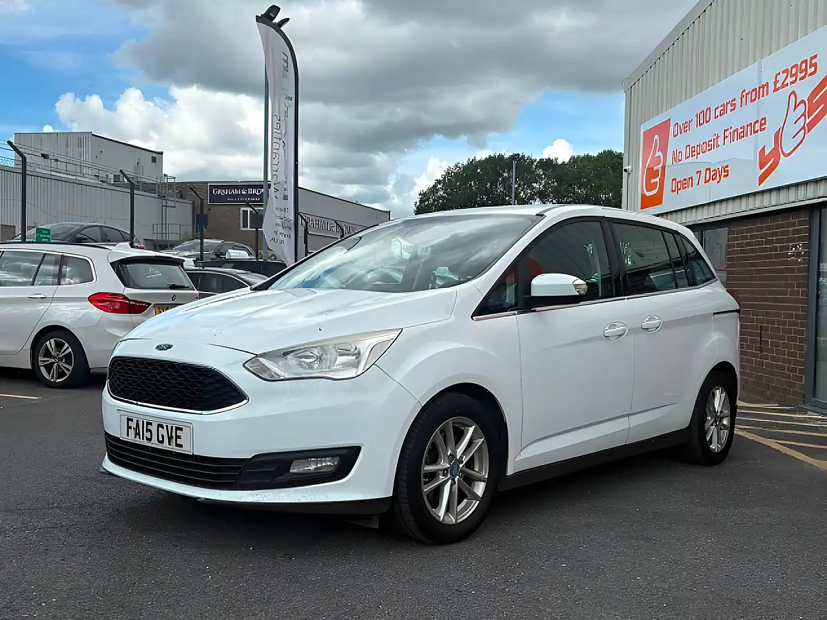 Used 2015 Ford Grand C-Max Zetec White - Front View