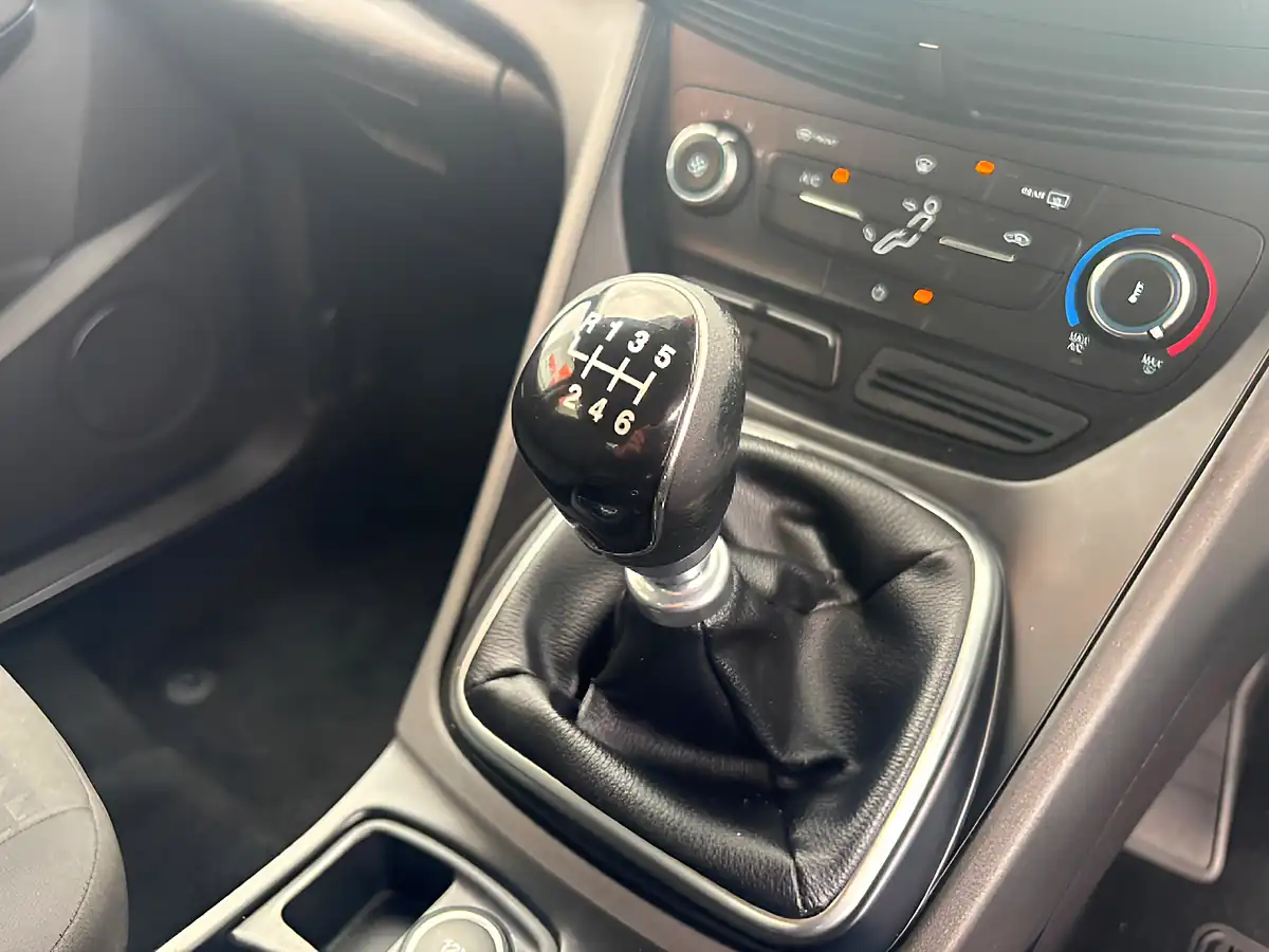 Used 2015 Ford Grand C-Max Zetec White - Interior and Exterior details 12