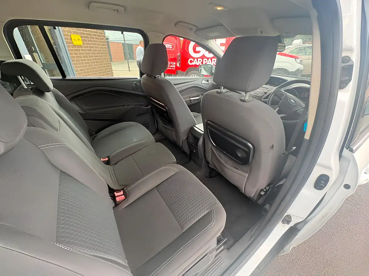 Used 2015 Ford Grand C-Max Zetec White - Interior and Exterior details 16