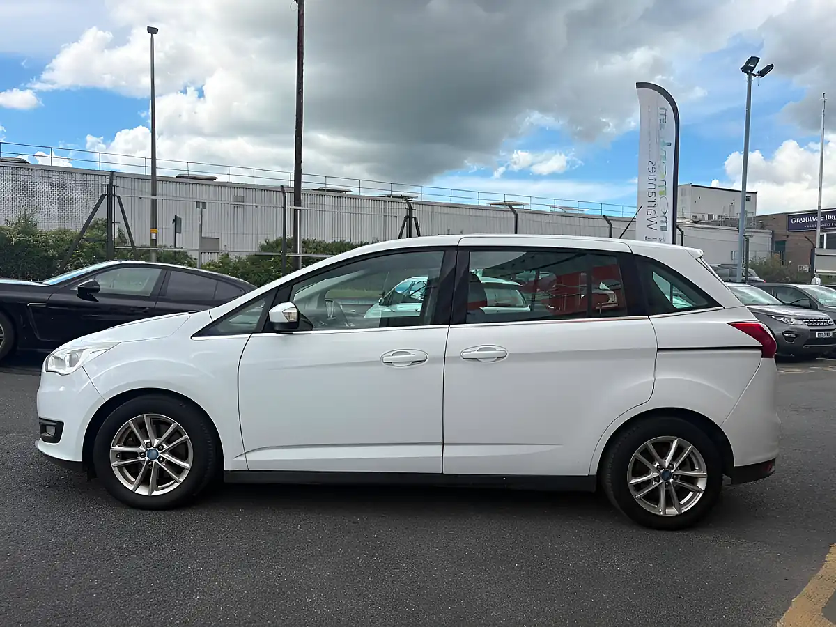 Used 2015 Ford Grand C-Max Zetec White - Interior and Exterior details 8