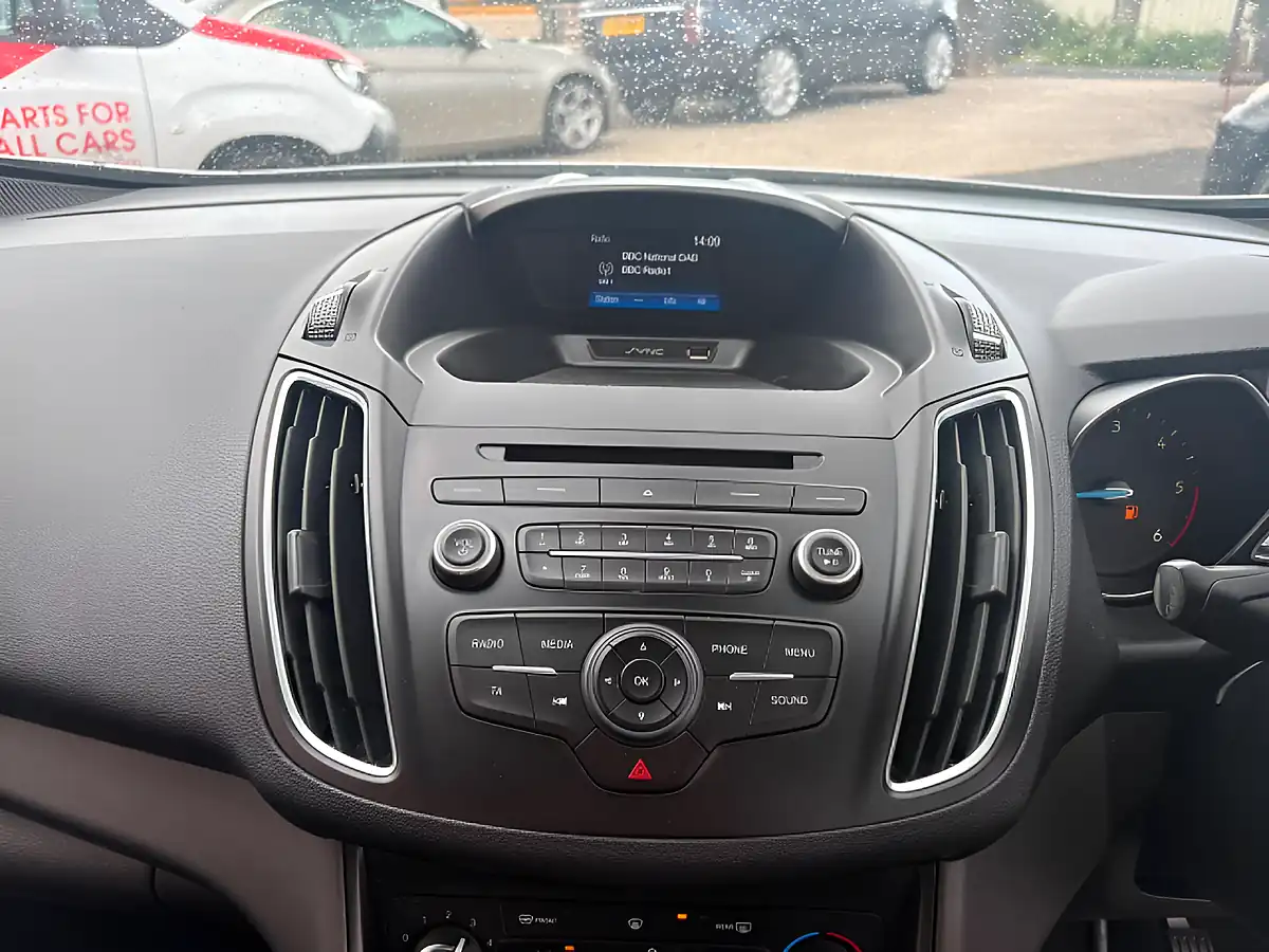 Used 2015 Ford Grand C-Max Zetec White - Interior and Exterior details 9