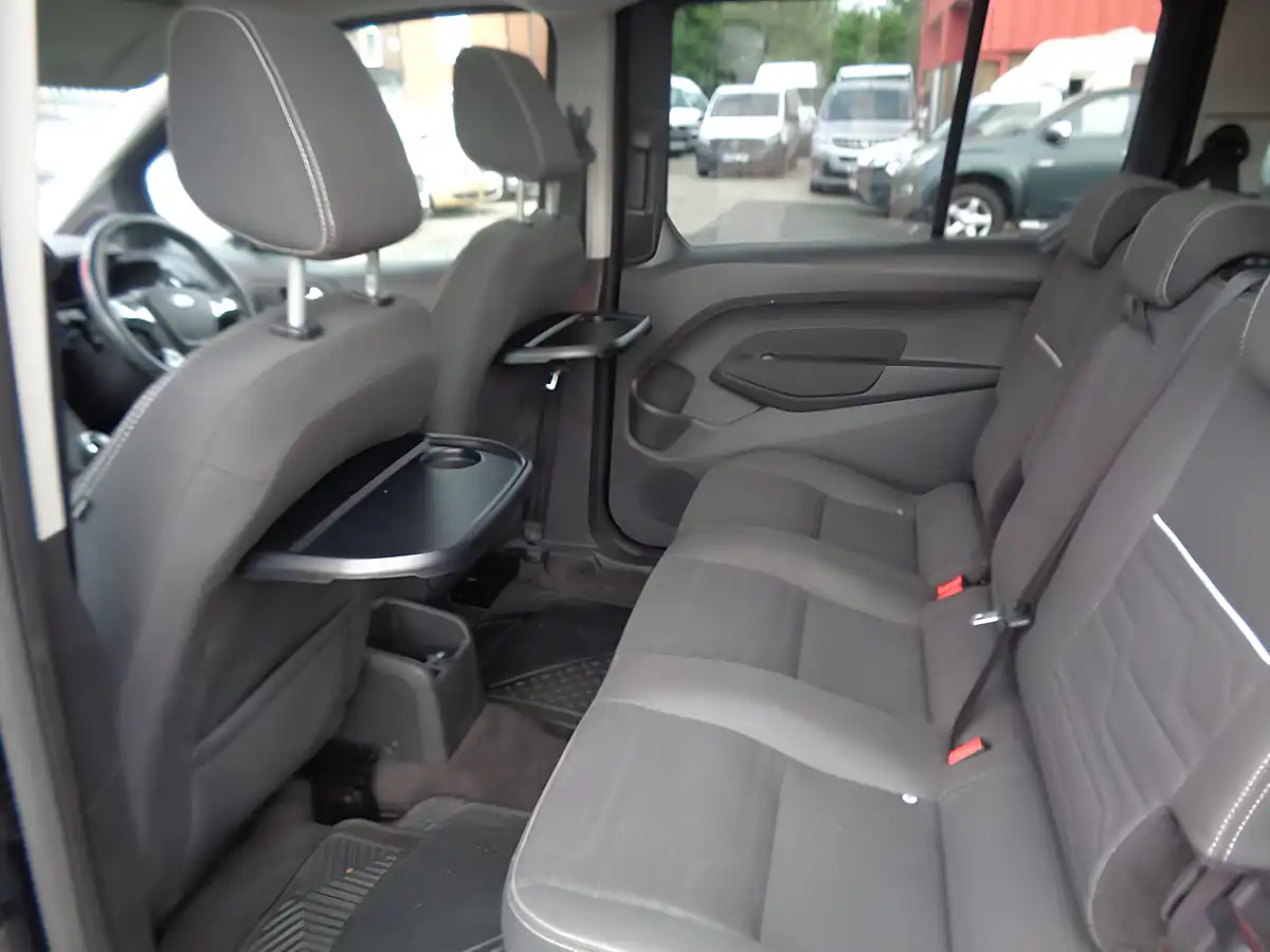 Used 2015 Ford Grand Tourneo Connect Titanium Black - Interior and Exterior details 13