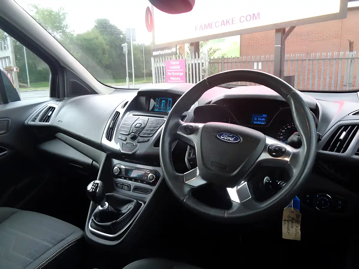 Used 2015 Ford Grand Tourneo Connect Titanium Black - Interior and Exterior details 15
