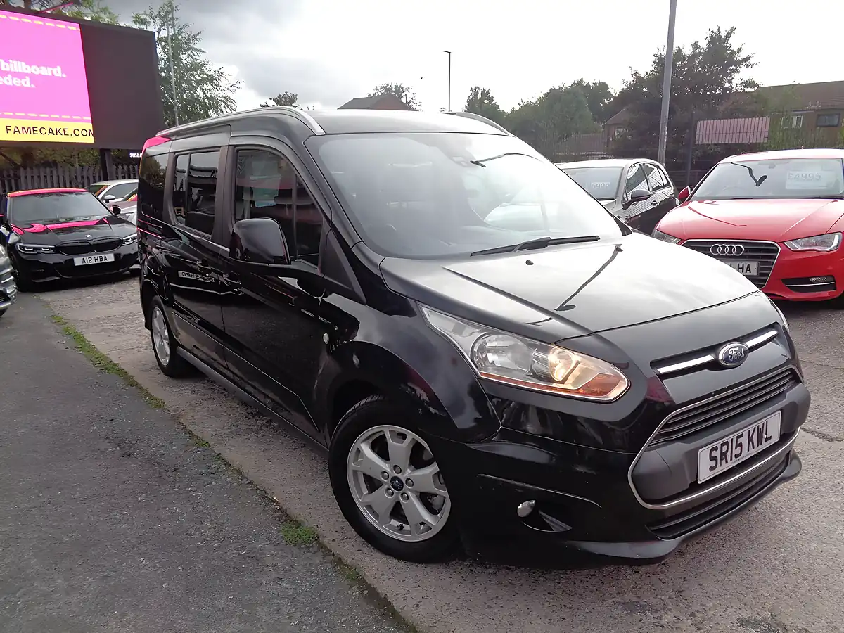 Used 2015 Ford Grand Tourneo Connect Titanium Black - Interior and Exterior details 2