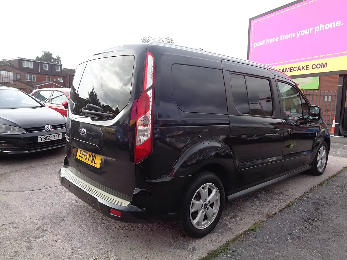 Used 2015 Ford Grand Tourneo Connect Titanium Black - Interior and Exterior details 7
