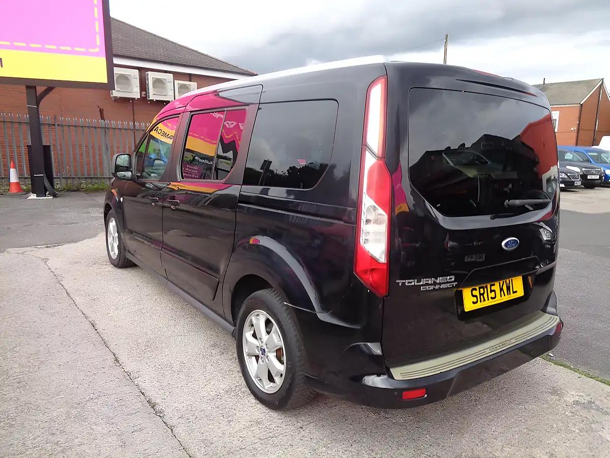 Used 2015 Ford Grand Tourneo Connect Titanium Black - Interior and Exterior details 9