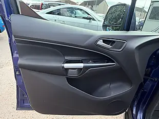 Used 2015 Ford Grand Tourneo Connect Titanium Blue - Interior and Exterior details 12