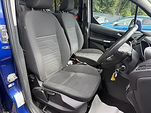 Used 2015 Ford Grand Tourneo Connect Titanium Blue - Interior and Exterior details 15