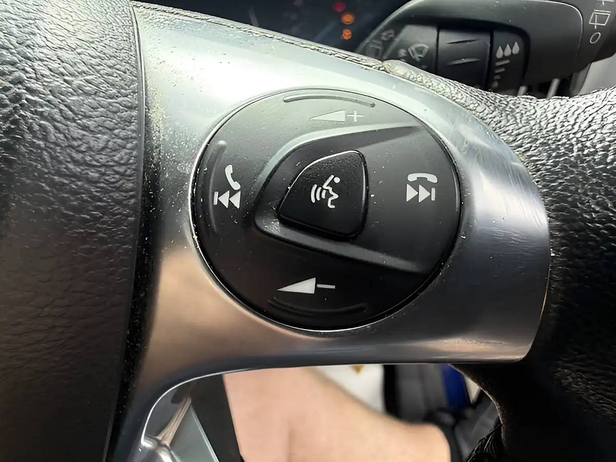 Used 2015 Ford Grand Tourneo Connect Titanium Blue - Interior and Exterior details 20